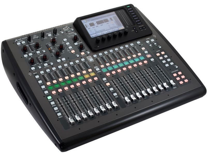 Behringer X32 Compact